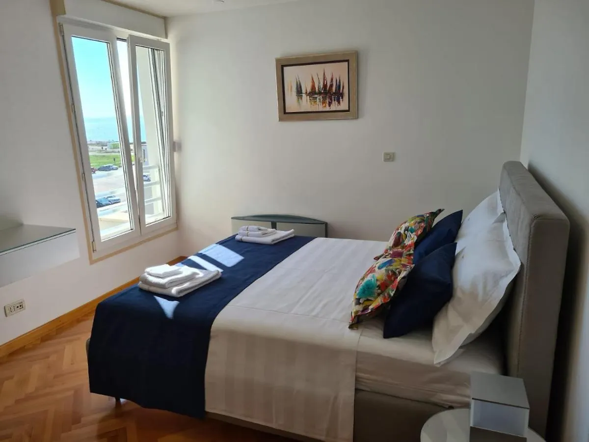 Seaside Apartment Gold 1Row Split 0*,  Kroatien